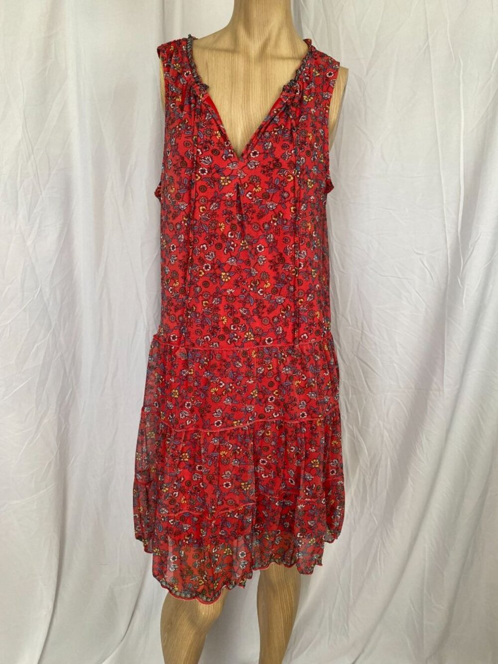 Max Studio L NWT Floral Red Sleeveless Tiered Boho Dress With V-Neck & Ruffle
